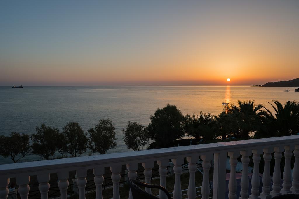 Laura Beach House Аликес Экстерьер фото