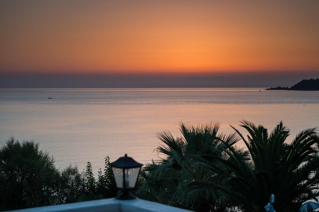 Laura Beach House Аликес Экстерьер фото