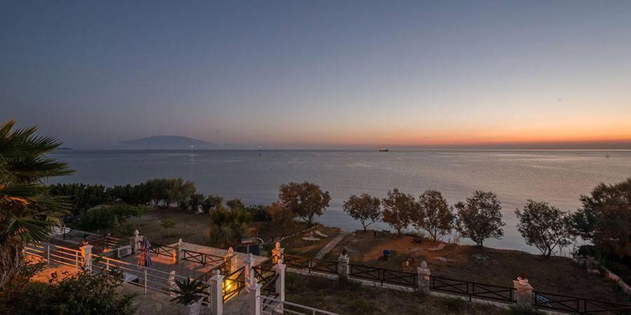 Laura Beach House Аликес Экстерьер фото