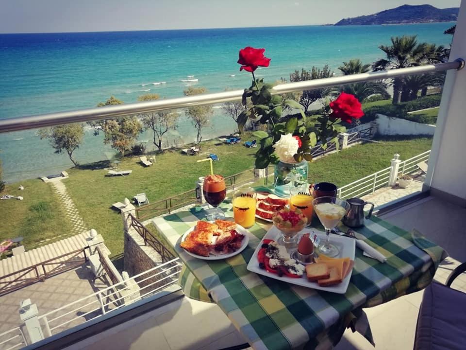 Laura Beach House Аликес Экстерьер фото
